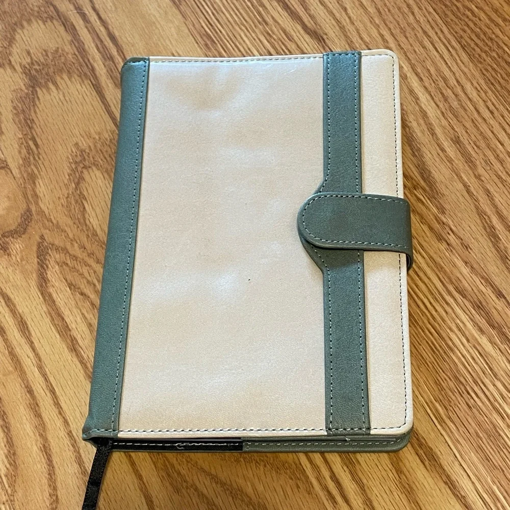 Grid Paper Notebook - Picture 2 of 8